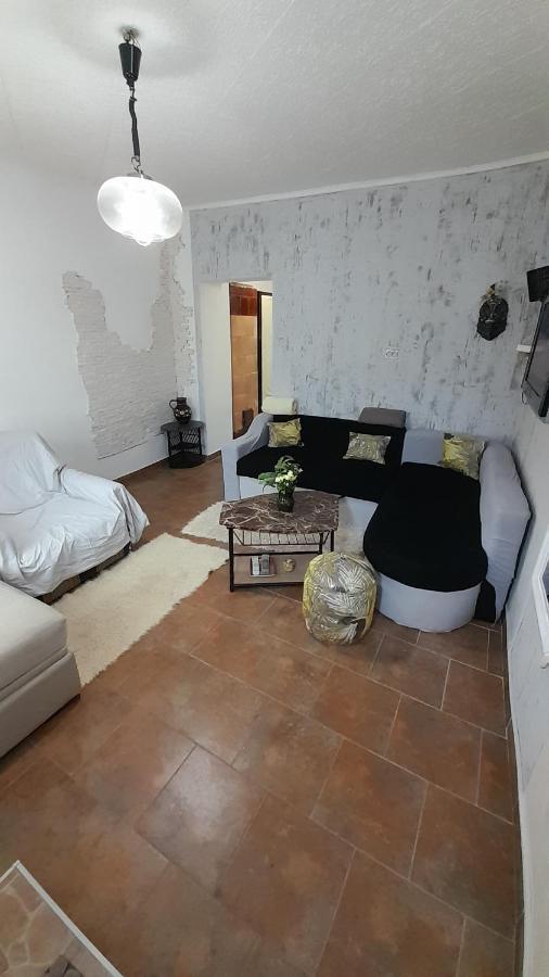 סובוטיקה Kosta Apartments מראה חיצוני תמונה